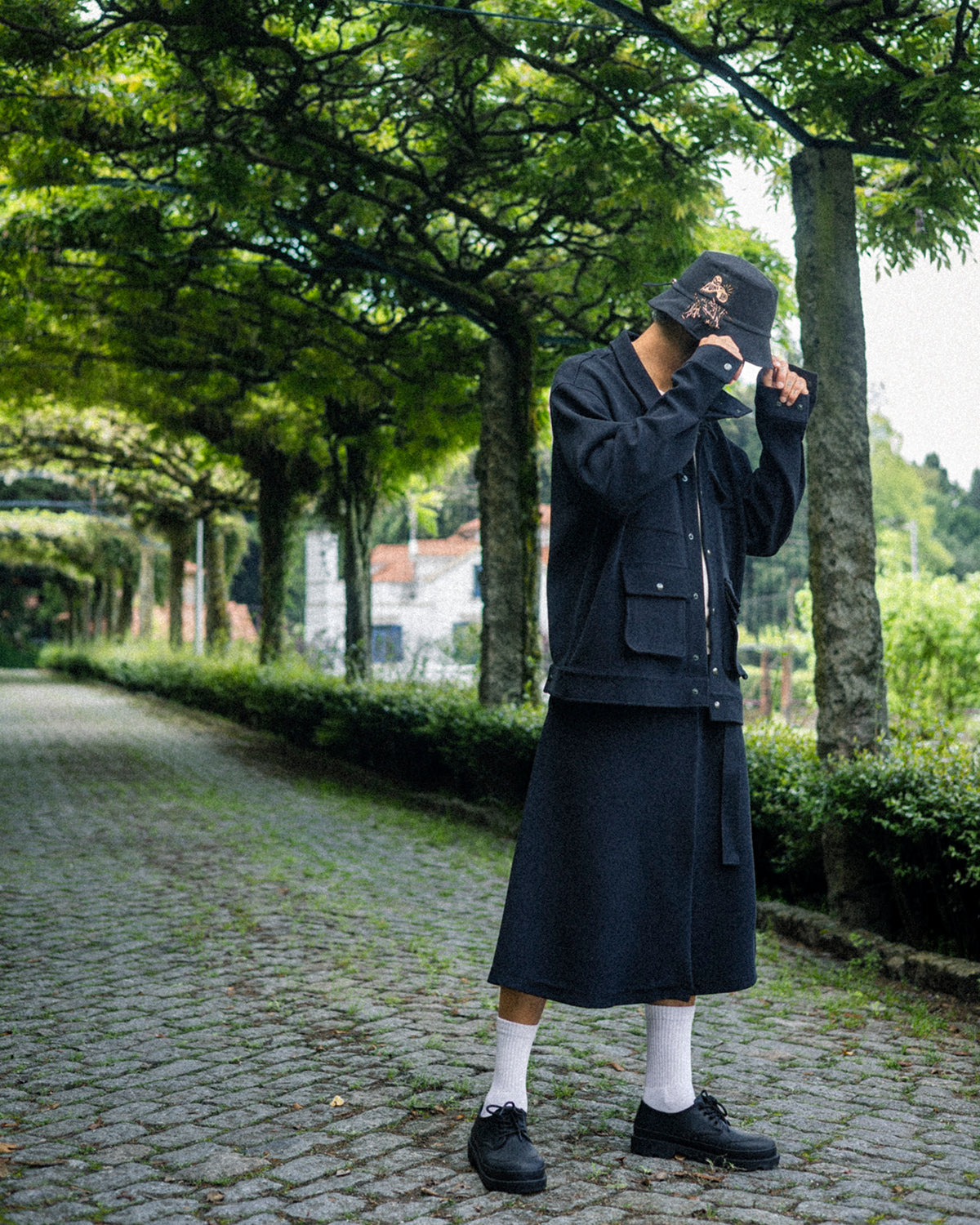 RUDO BUCKET HAT BLACK